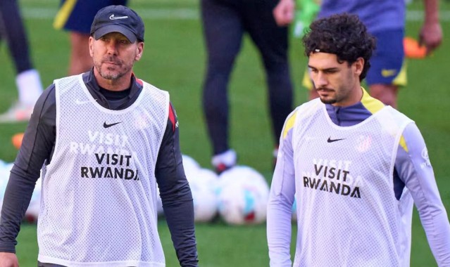 九游体育下载app-阿斯：卡多佐将缺阵10至15天，可能无缘欧冠对巴萨两回合比赛