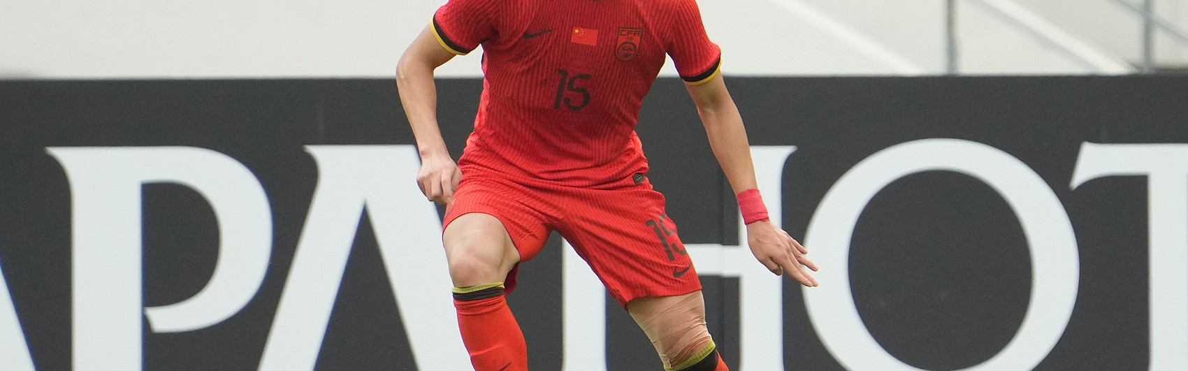 九游体育首页入口-媒体盛赞王钰栋高光时刻：下半场独力主导攻势风暴